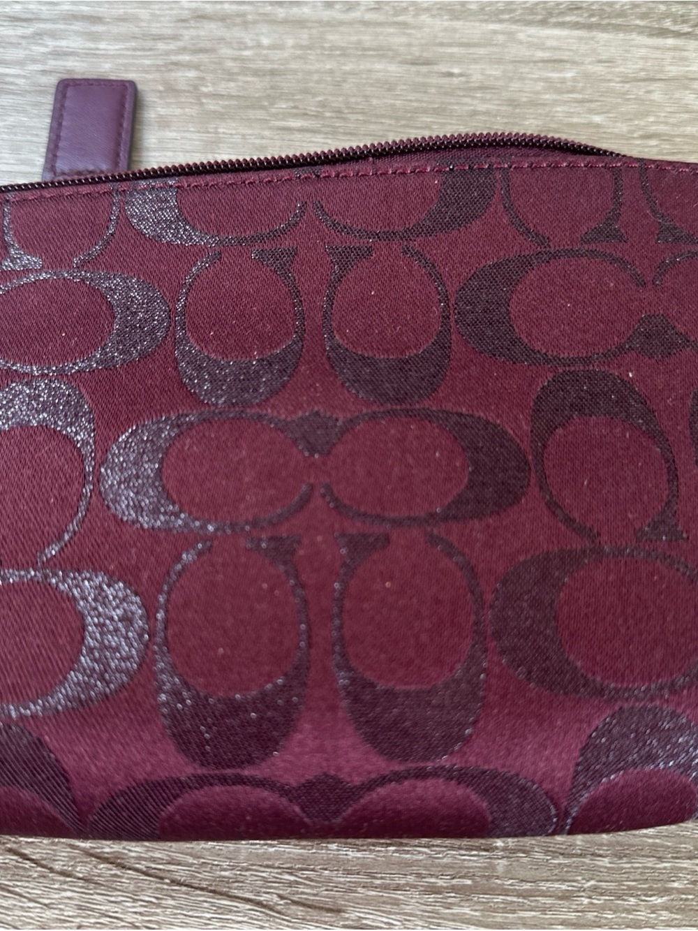Coach Burgundy Signature Turnlock Wristlet - Picture 10 of 11